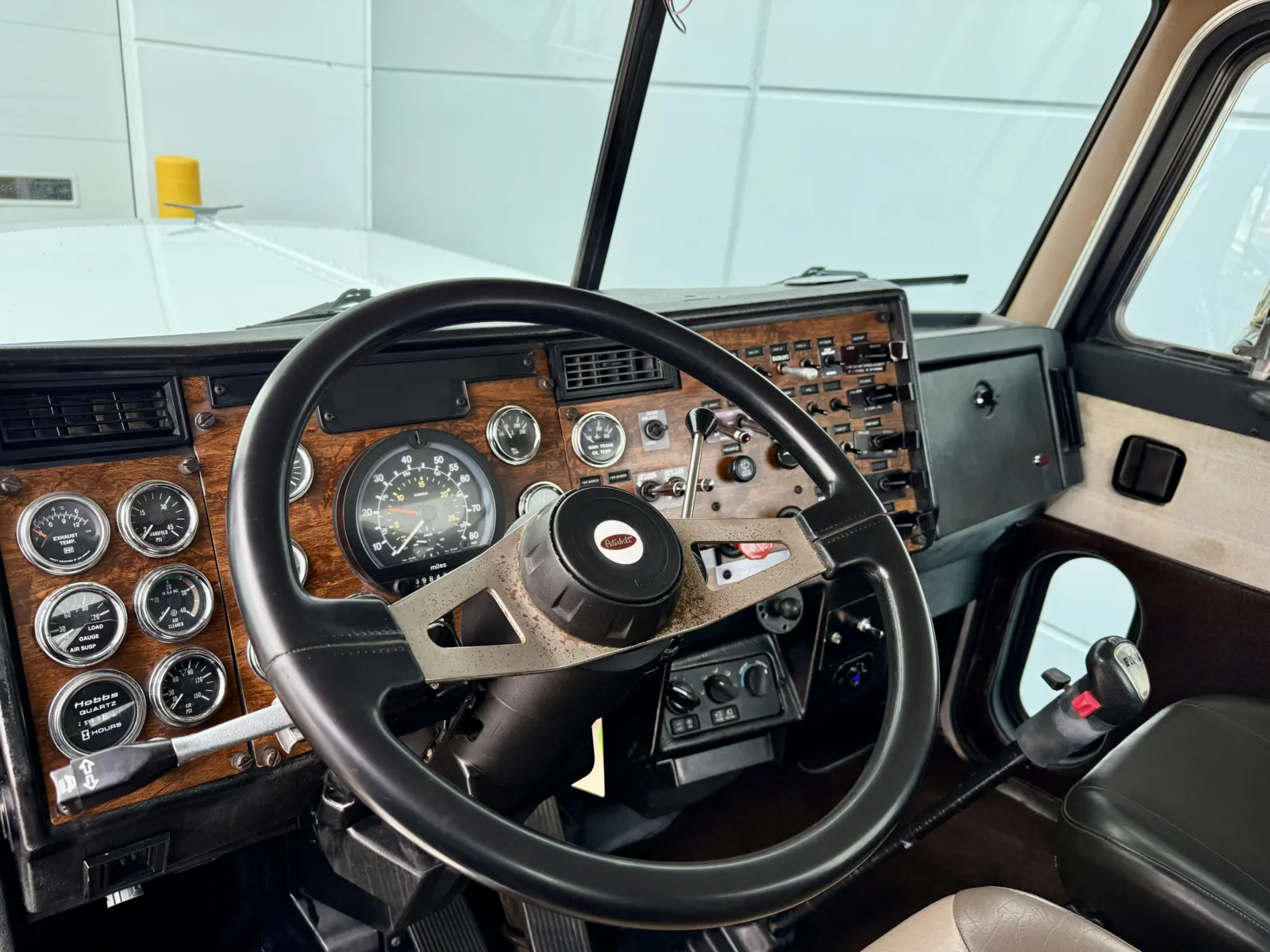 1998 Peterbilt - image 15