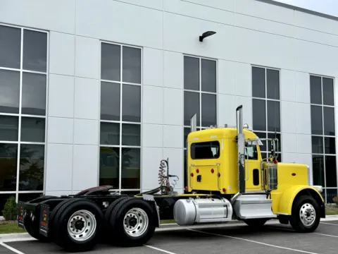 More photos of 2023 PETERBILT 389 at Forge Truck Centers - Illinois, IL