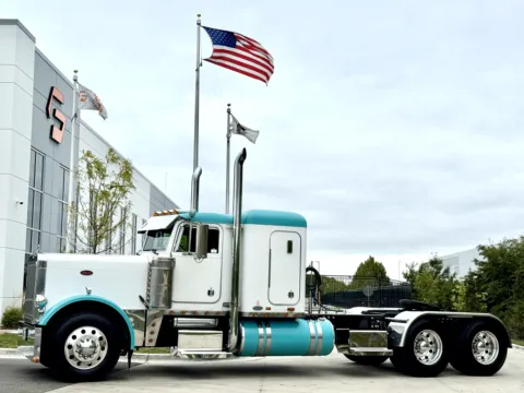 2000 PETERBILT 379 for sale in New Lenox, IL