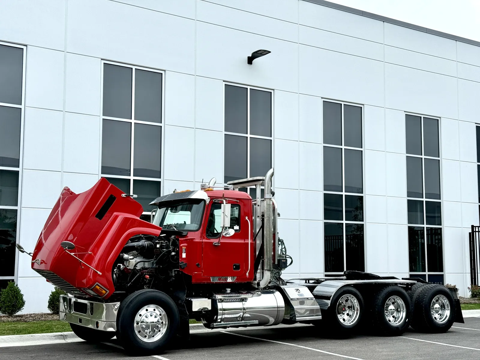 2008 Mack - image 10