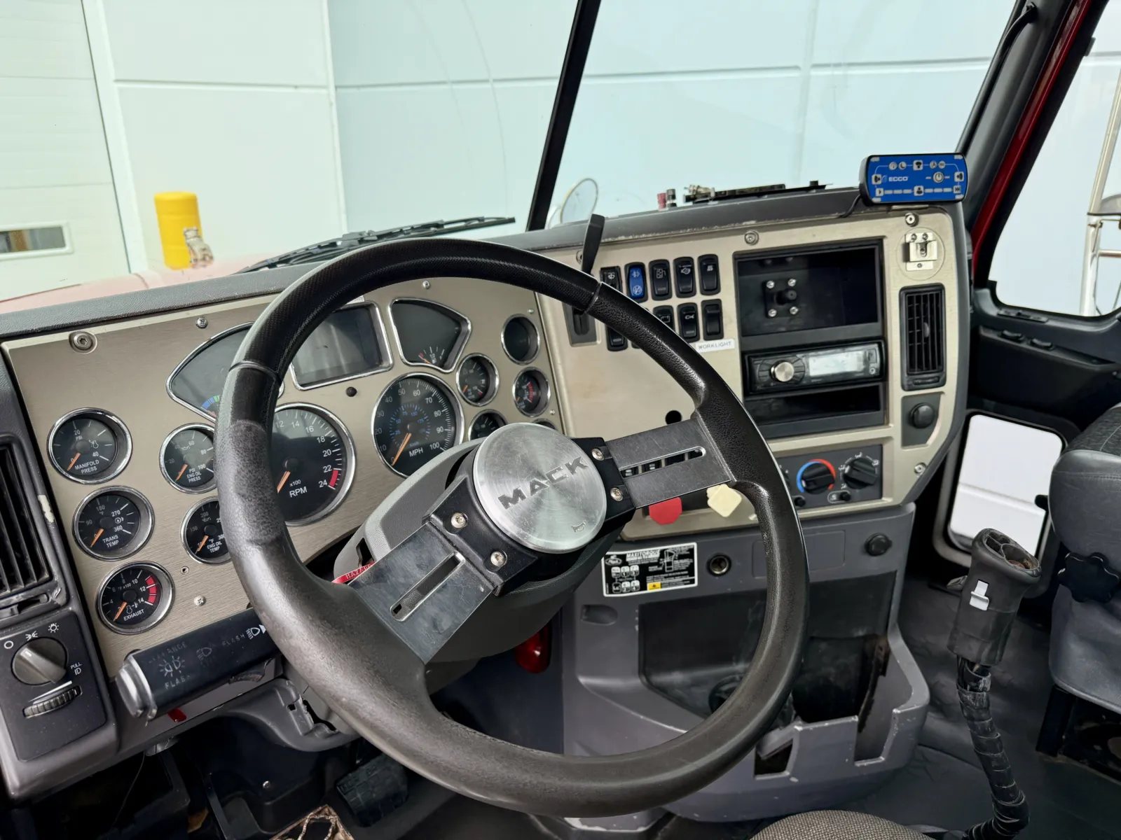 2008 Mack - image 15