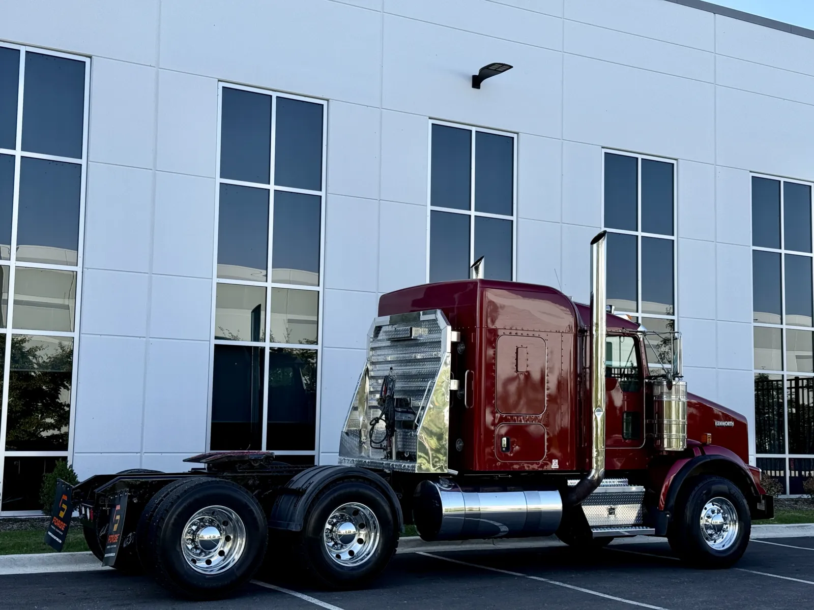 2016 Kenworth T800 - image 5