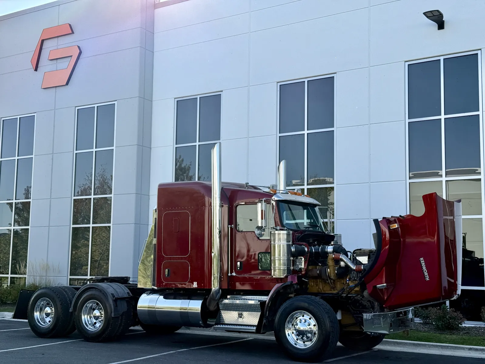 2016 Kenworth T800 - image 9