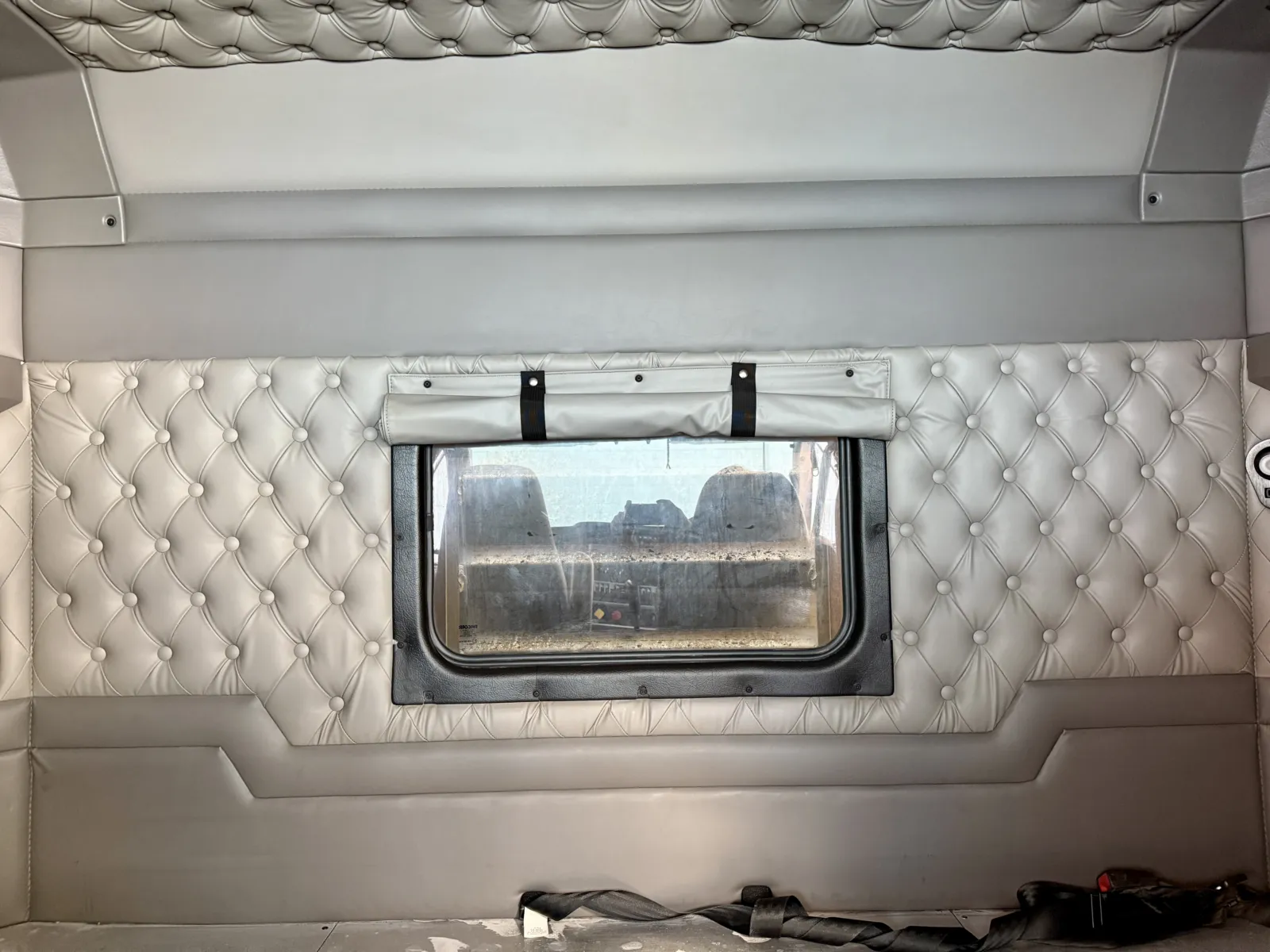 2016 Kenworth T800 - image 23