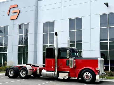 Photos of 2016 PETERBILT 389 for sale in New Lenox, IL at Forge Truck Centers - Illinois