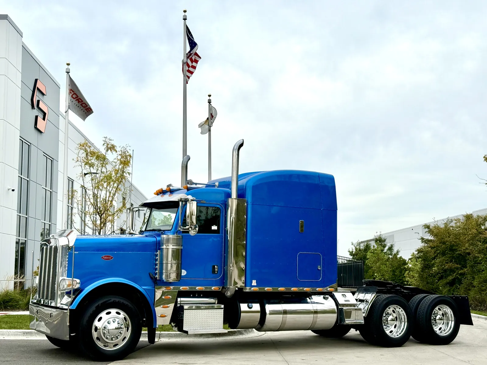 2015 PETERBILT 389 for sale in New Lenox, IL