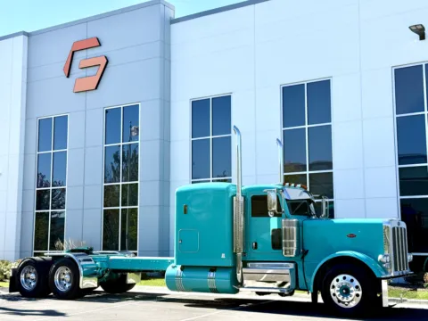Photos of 2023 PETERBILT 389 for sale in New Lenox, IL at Forge Truck Centers - Illinois
