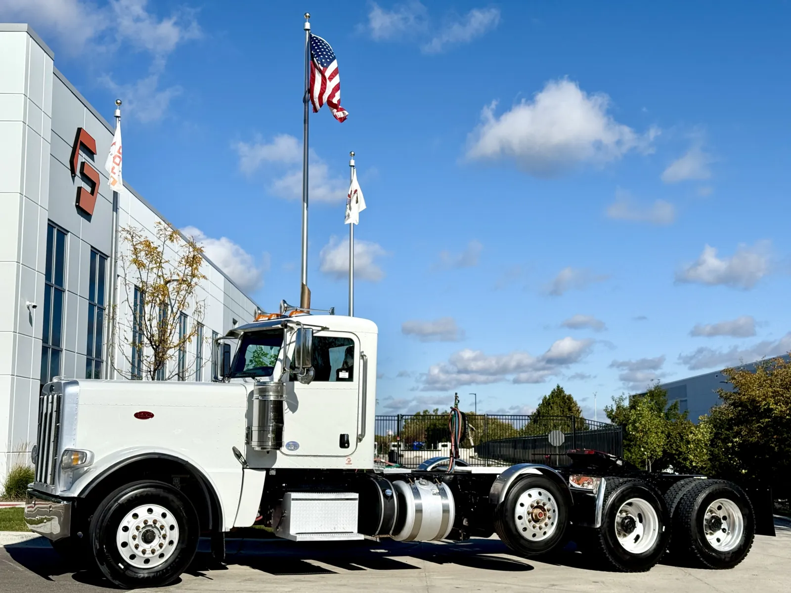 2020 PETERBILT 389 for sale in New Lenox, IL