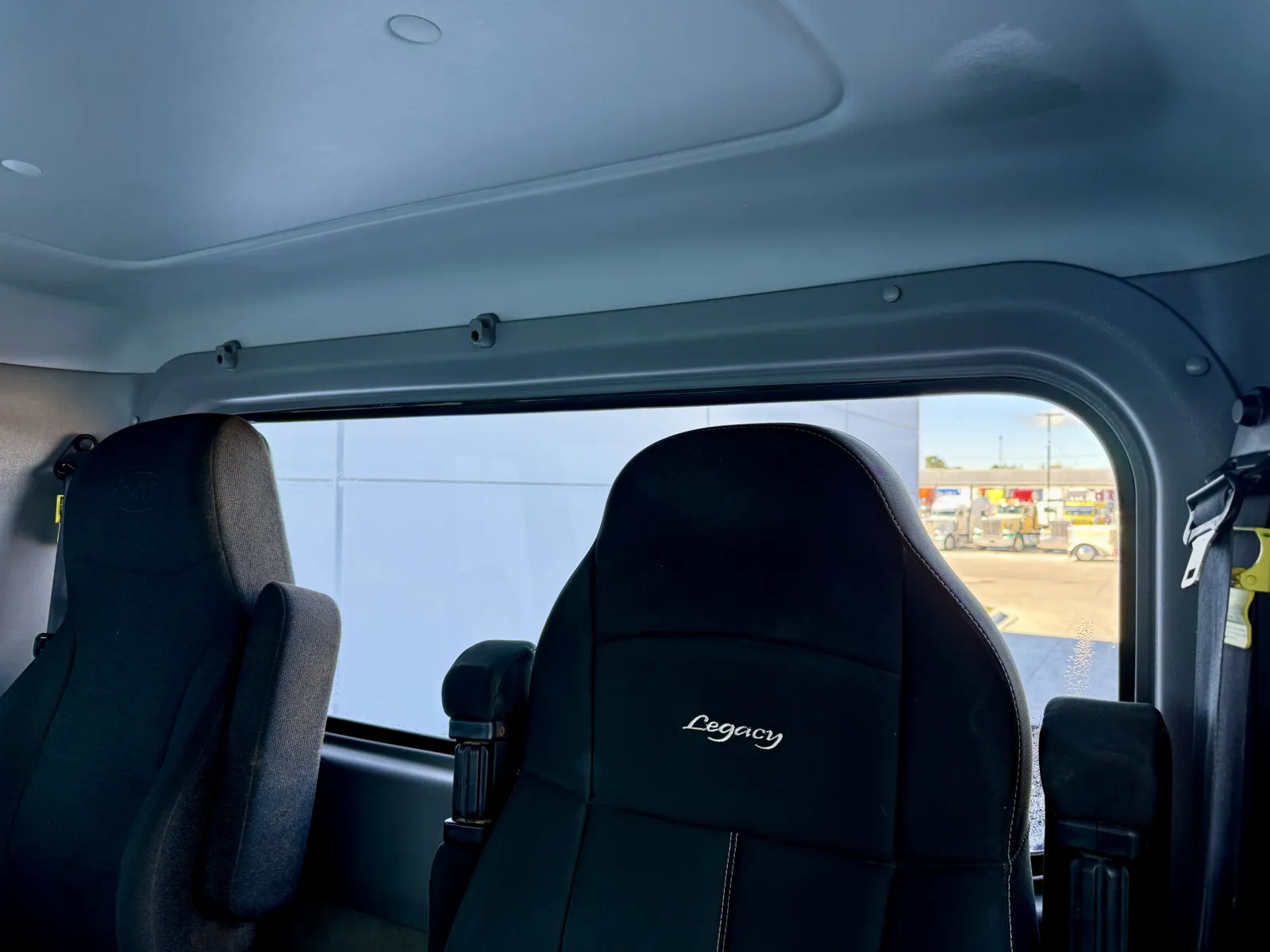 2020 Peterbilt 389 - image 20