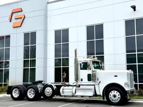 Photos of 2020 PETERBILT 389 for sale in New Lenox, IL at Forge Truck Centers - Illinois