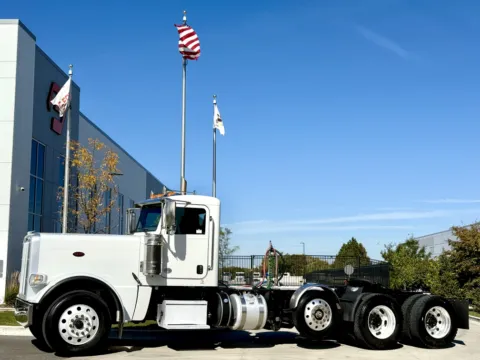 2020 PETERBILT 389 for sale in New Lenox, IL