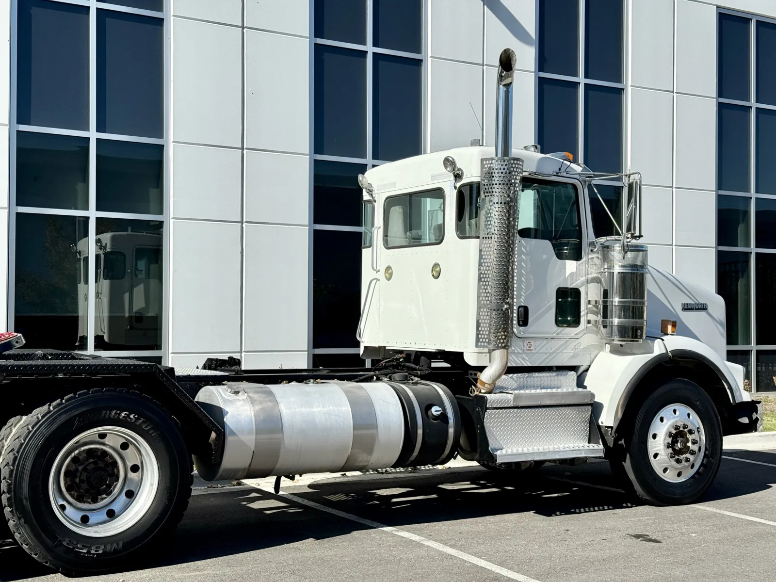 2019 Kenworth T800 - image 7