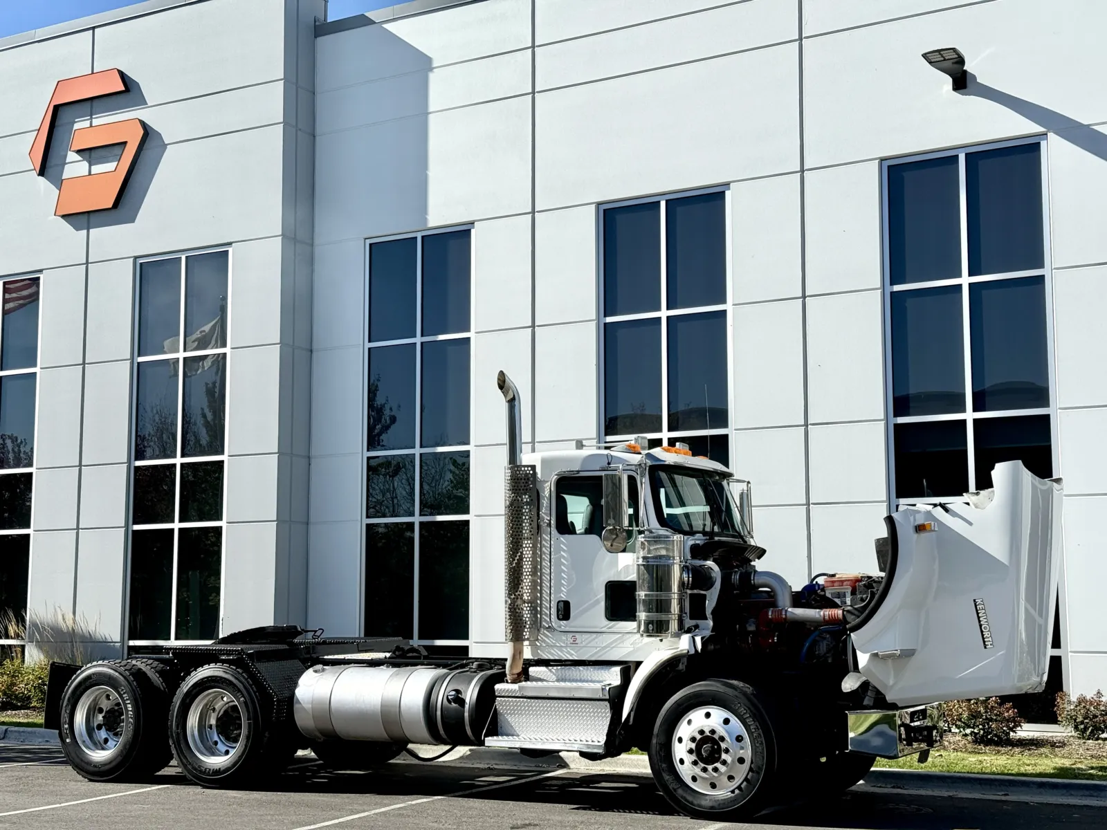 2019 Kenworth T800 - image 9