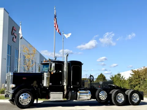 2024 PETERBILT 389 for sale in New Lenox, IL