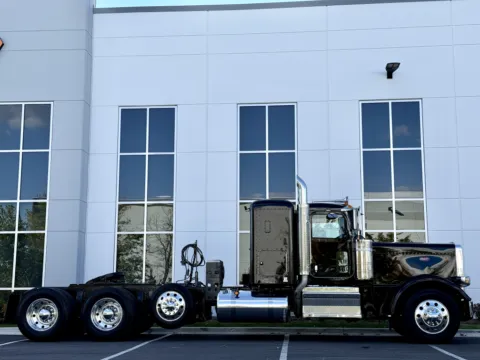 Another view of 2024 PETERBILT 389 for sale in New Lenox, IL at Forge Truck Centers - Illinois