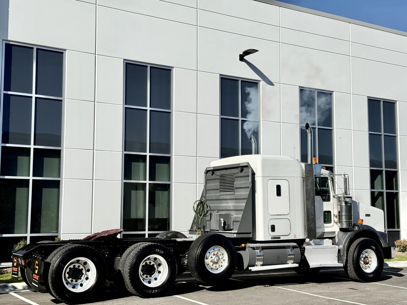 2012 Kenworth T800 - image 5