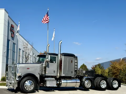 2014 PETERBILT 388 for sale in New Lenox, IL