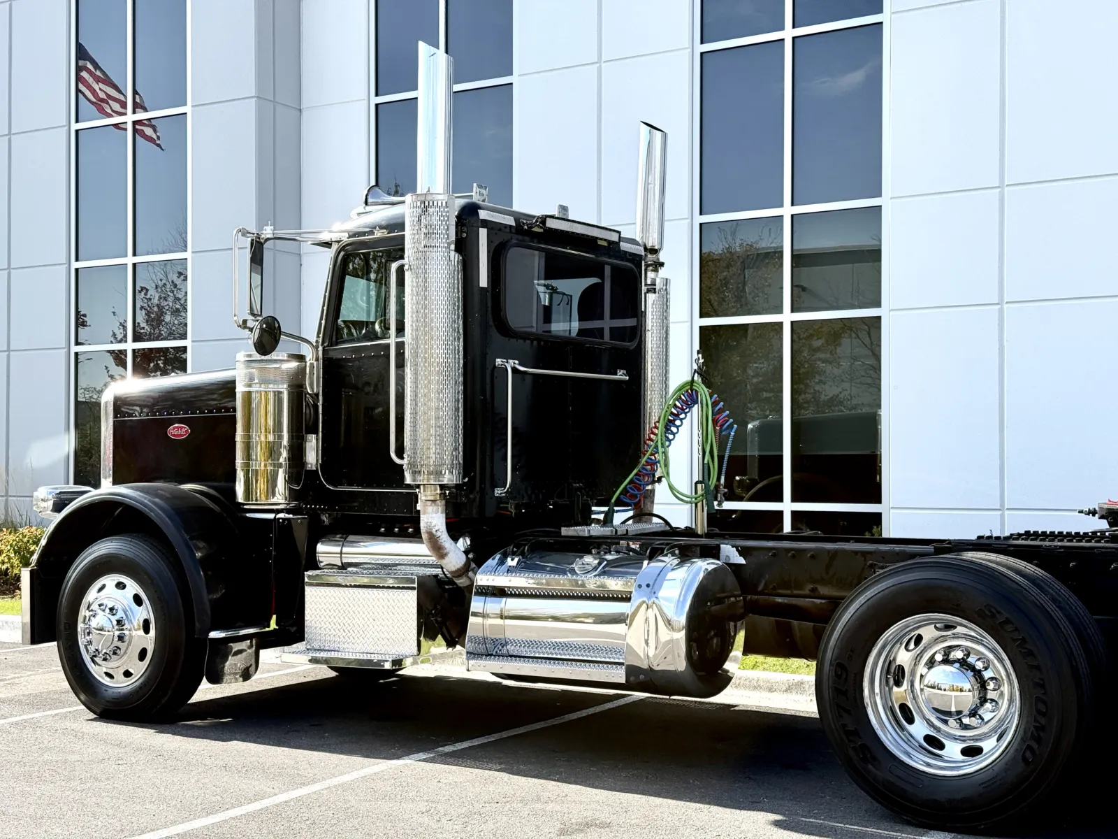 2010 Peterbilt - image 8
