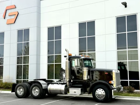 Photos of 2000 PETERBILT 378 for sale in New Lenox, IL at Forge Truck Centers - Illinois