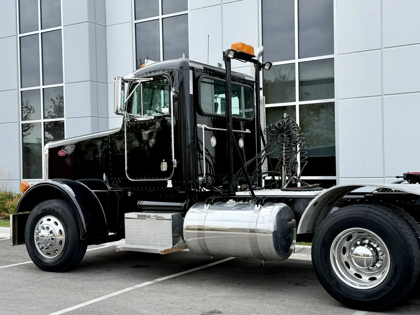 2000 Peterbilt - image 8