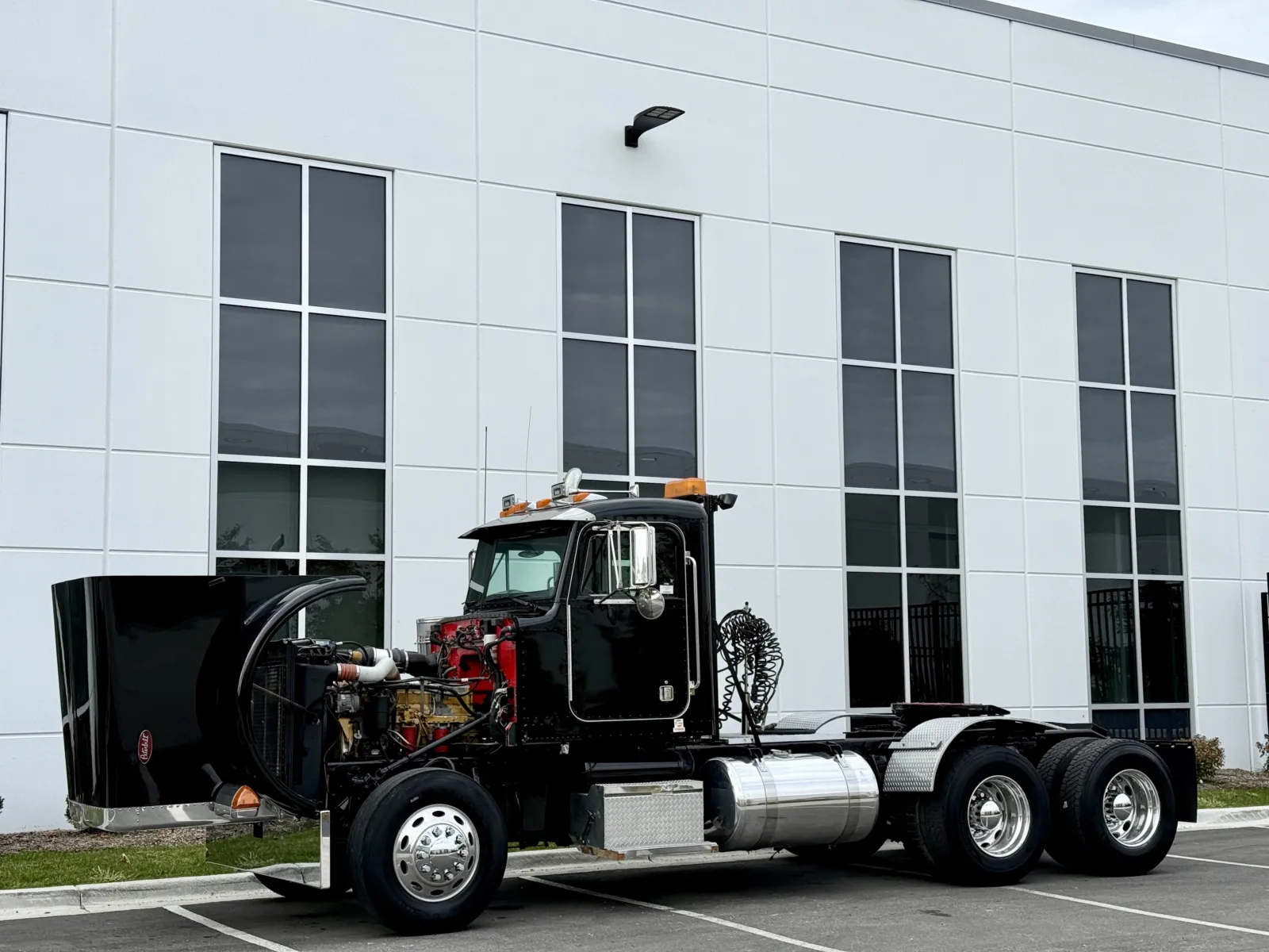 2000 Peterbilt - image 10