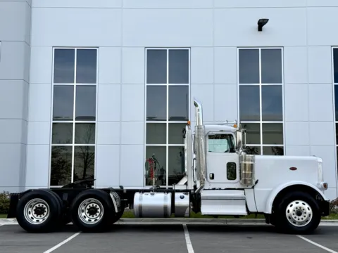 Another view of 2023 PETERBILT 389 for sale in New Lenox, IL at Forge Truck Centers - Illinois