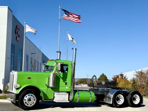 2016 PETERBILT 389 for sale in New Lenox, IL