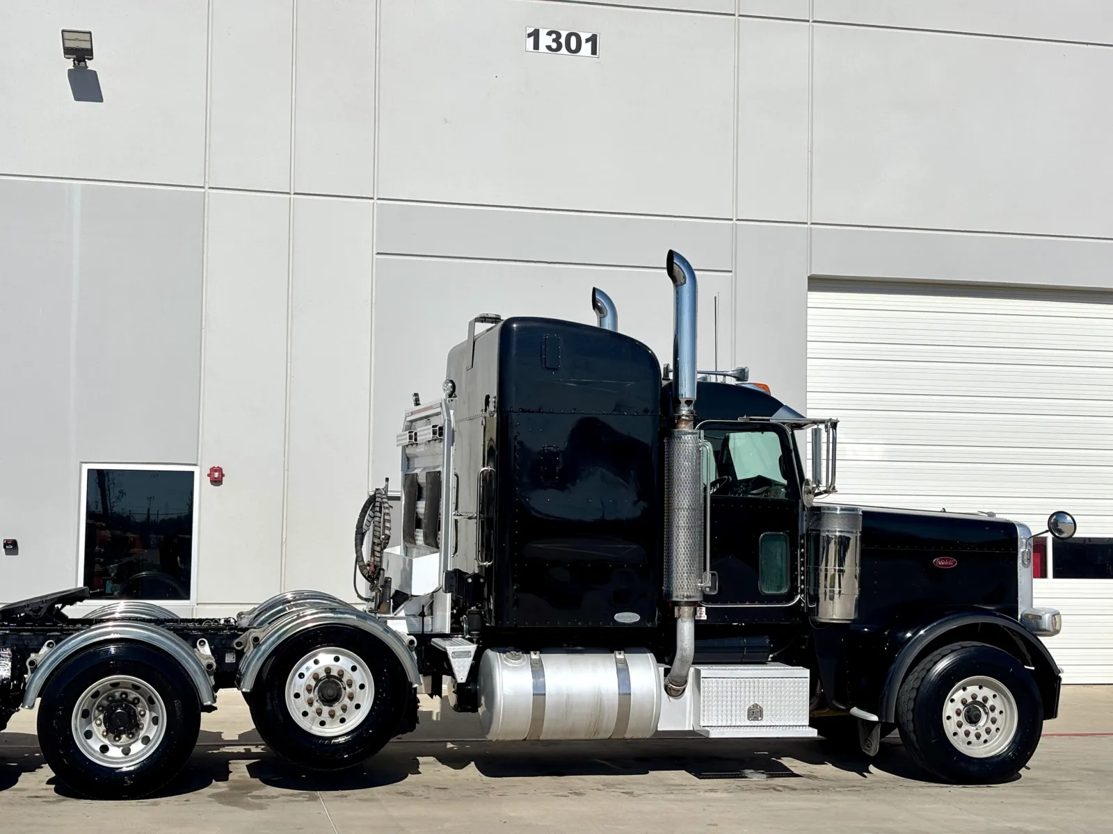 2009 Peterbilt - image 7