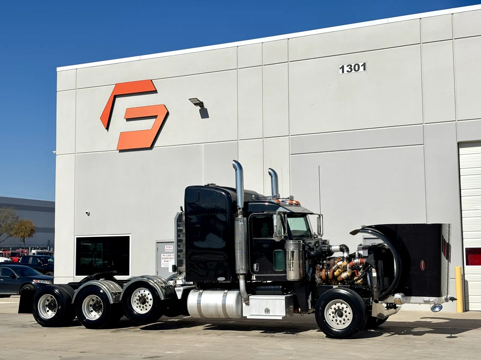 2009 Peterbilt - image 9