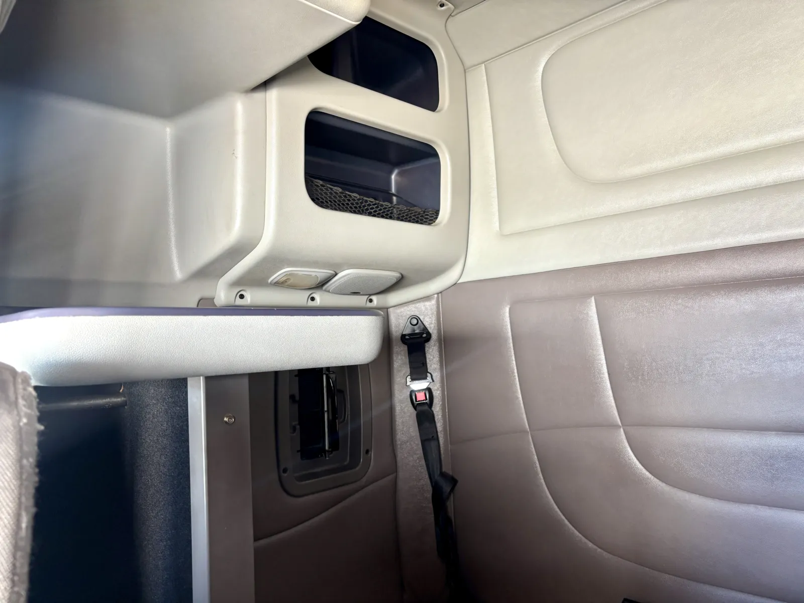 2009 Peterbilt - image 22