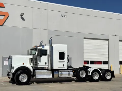 Photos of 2022 KENWORTH W900 for sale in Hutchins, TX at Forge Truck Centers - Texas