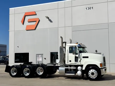 2013 MACK CHU613 for sale in Hutchins, TX