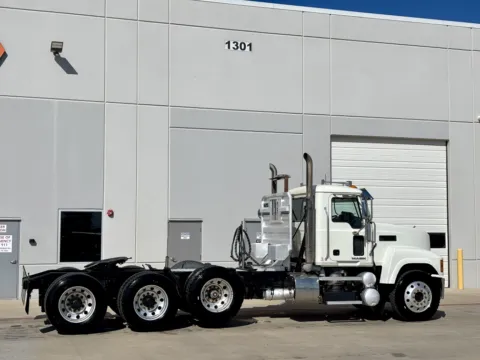More photos of 2013 MACK CHU613 at Forge Truck Centers - Texas, TX