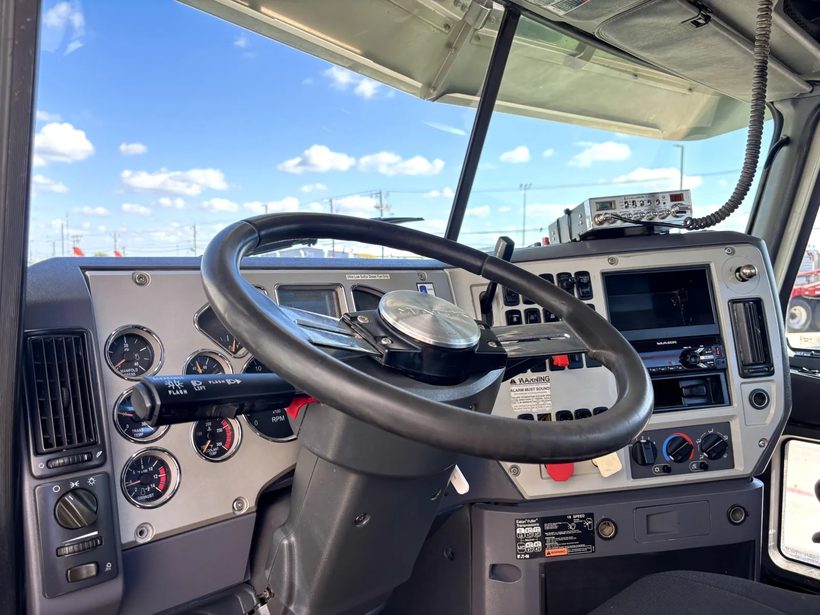 2013 Mack - image 15