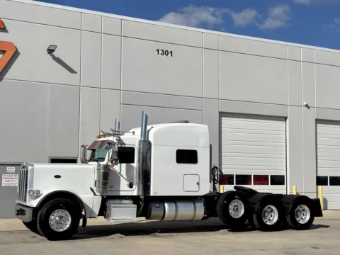 Photos of 2021 PETERBILT 389 for sale in Hutchins, TX at Forge Truck Centers - Texas