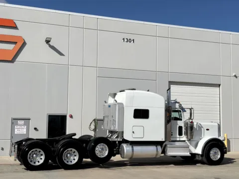 More photos of 2021 PETERBILT 389 at Forge Truck Centers - Texas, TX