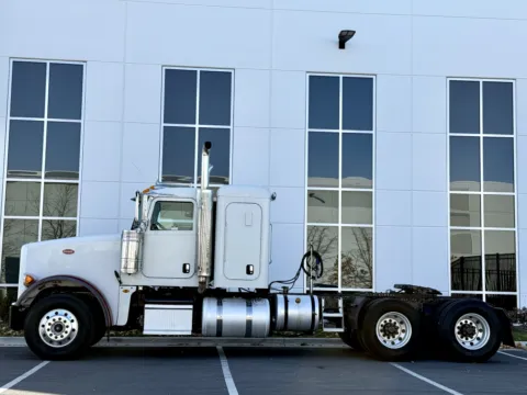 More photos of 2013 PETERBILT 367 at Forge Truck Centers - Texas, TX