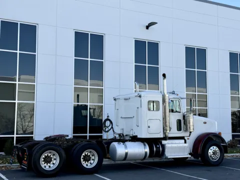 More photos of 2013 PETERBILT 367 at Forge Truck Centers - Texas, TX