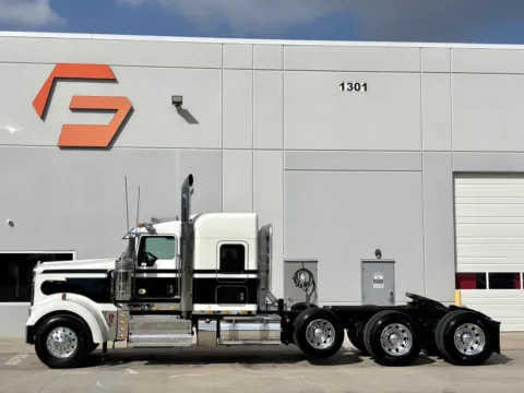 More photos of 2025 KENWORTH W900 at Forge Truck Centers - Texas, TX
