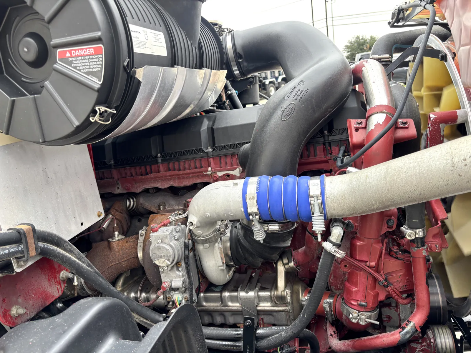 2023 Mack Granite - image 12