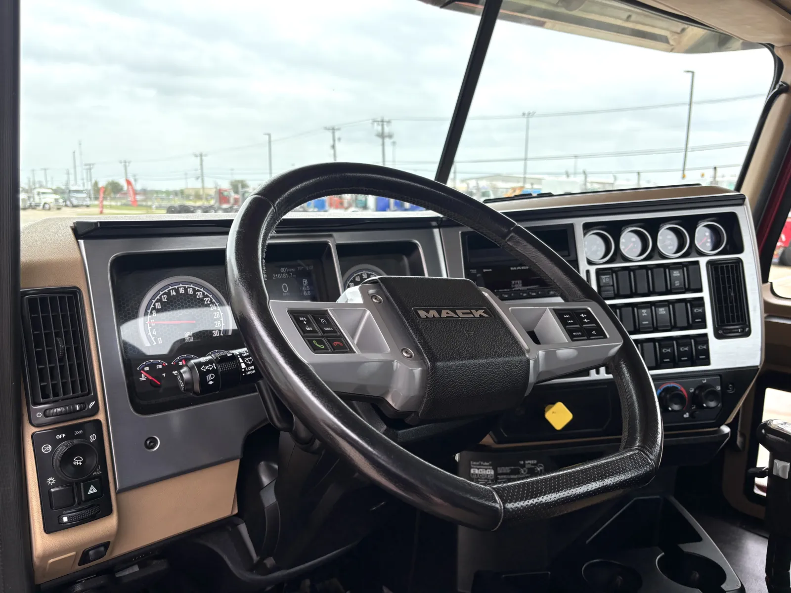 2023 Mack Granite - image 15