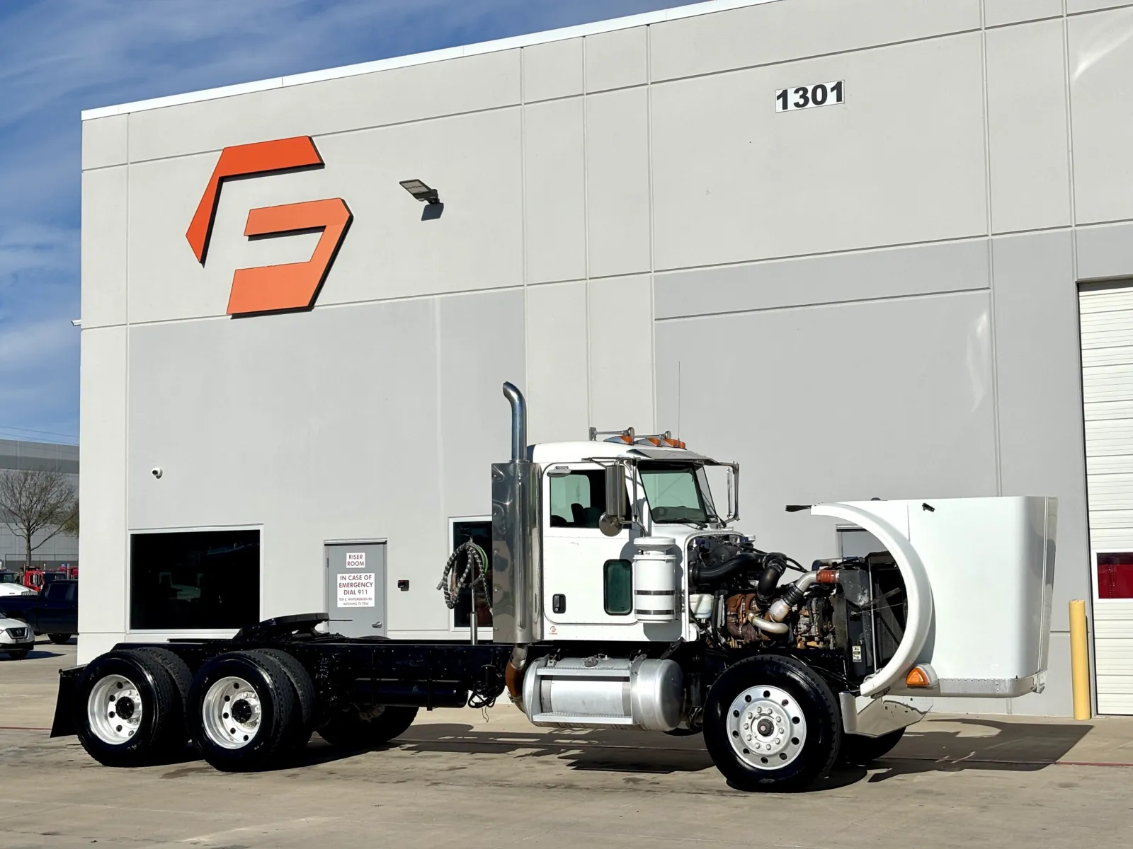 2007 Peterbilt - image 9