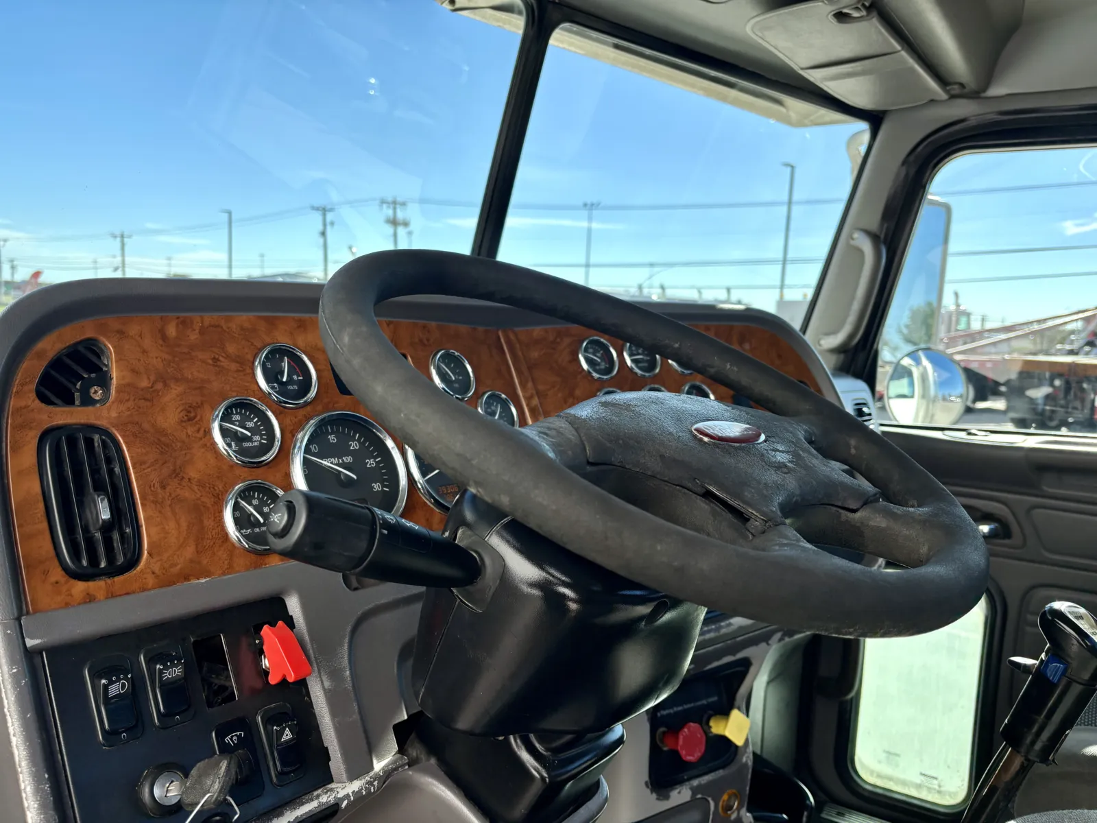2007 Peterbilt - image 15