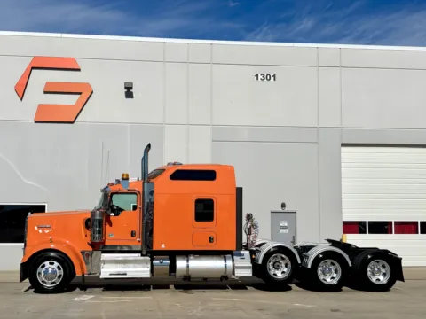 More photos of 2021 KENWORTH W900 at Forge Truck Centers - Texas, TX