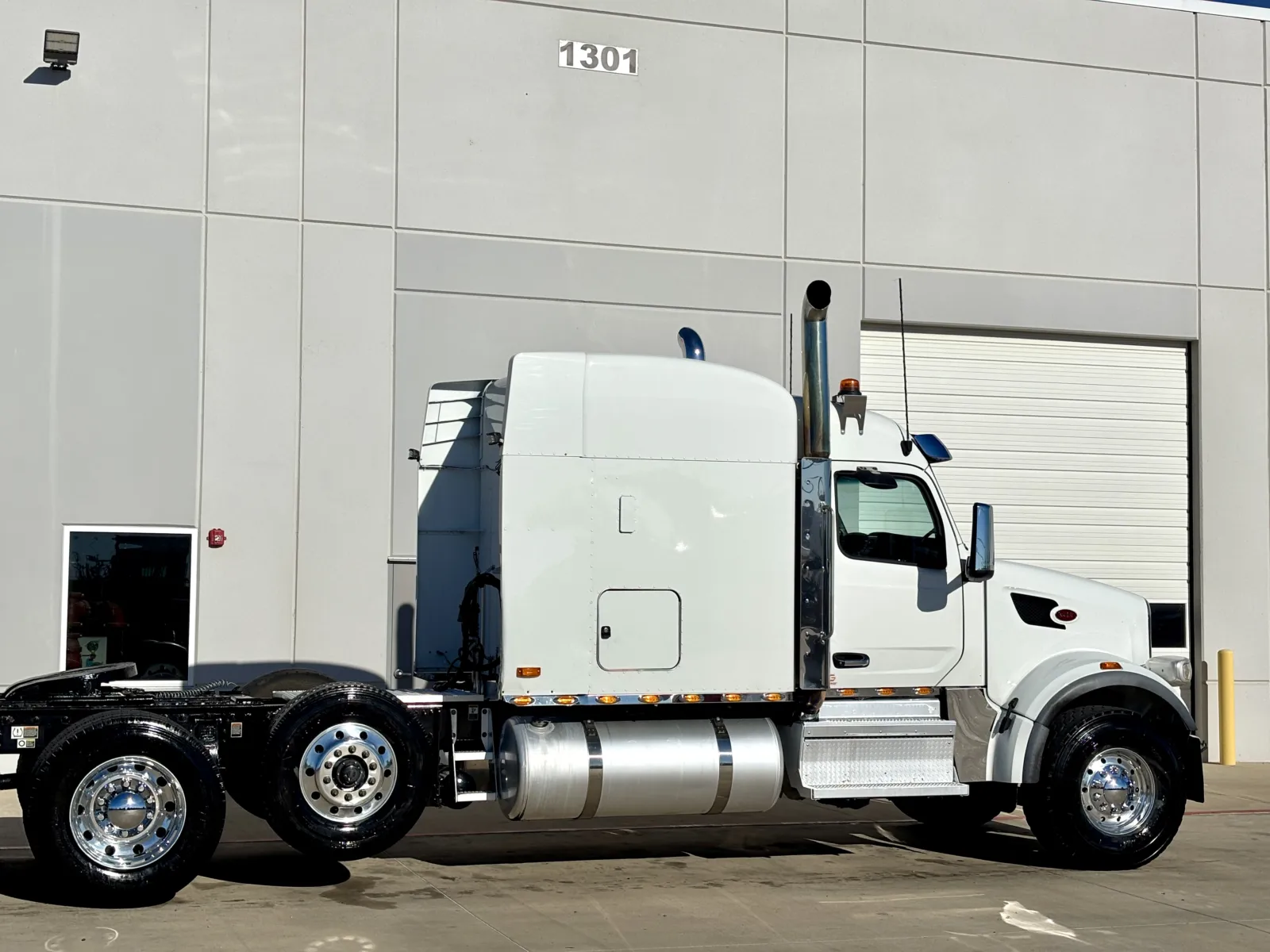 2024 Peterbilt 567 - image 7