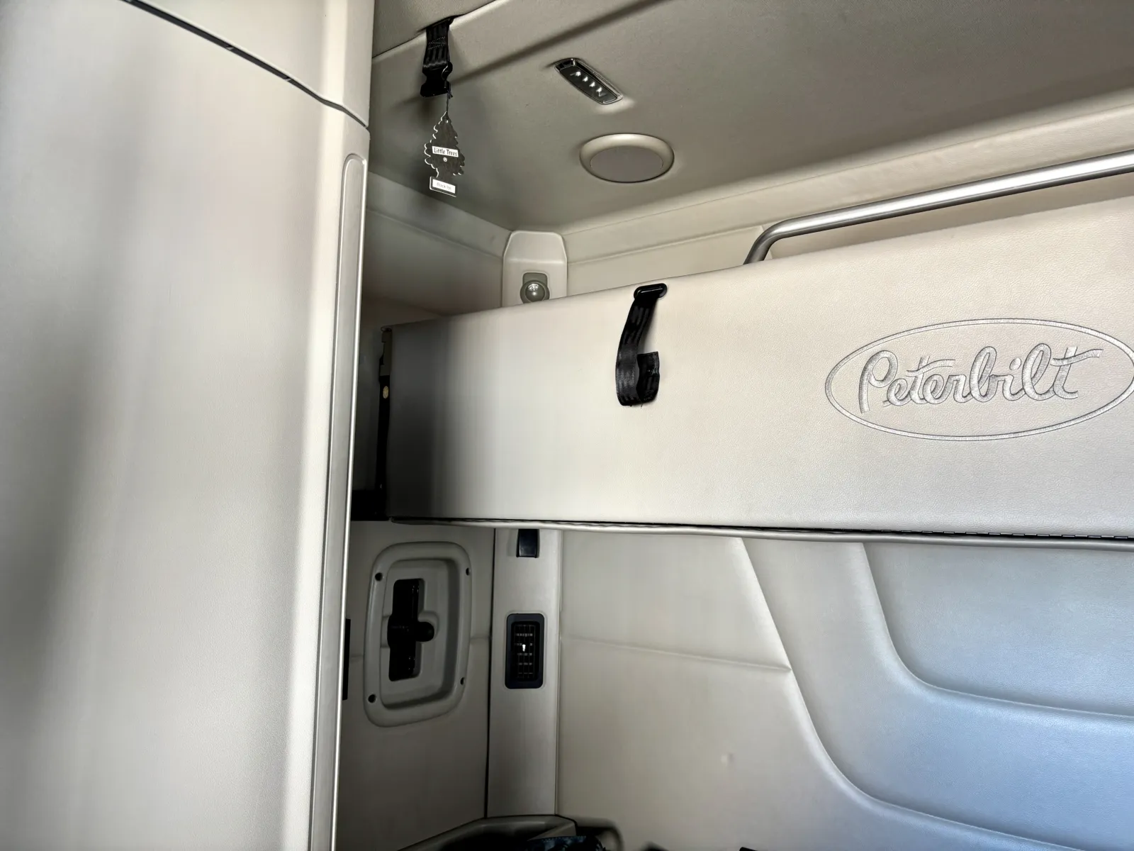2024 Peterbilt 567 - image 20