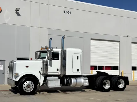Photos of 2015 PETERBILT 389 for sale in Hutchins, TX at Forge Truck Centers - Texas