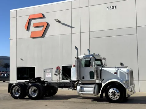 2007 PETERBILT 379 for sale in Hutchins, TX