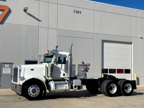 Photos of 2007 PETERBILT 379 for sale in Hutchins, TX at Forge Truck Centers - Texas