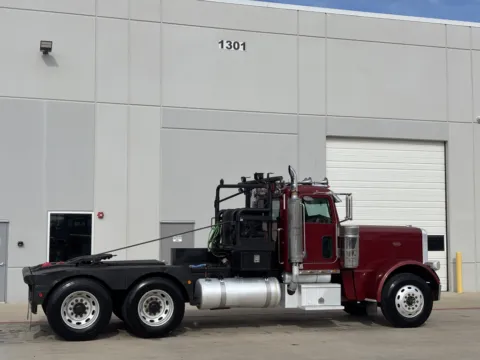 More photos of 2008 PETERBILT 389 at Forge Truck Centers - Texas, TX